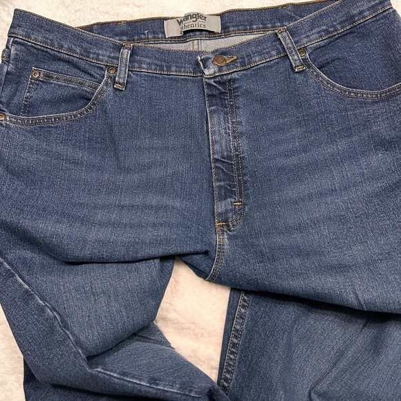 Wranglers Men’s Authentic Denim Jeans - Picture 3 of 4